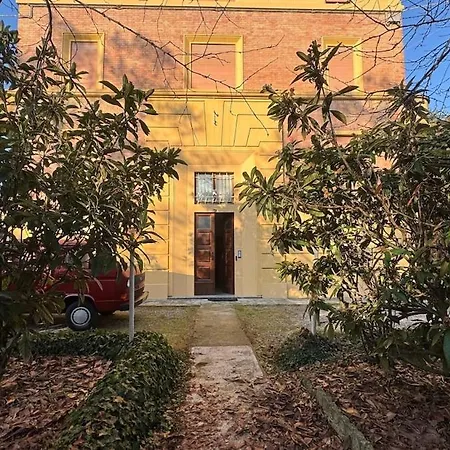 Tamburini 38 Vintage Near Center, Parking Included * Modena